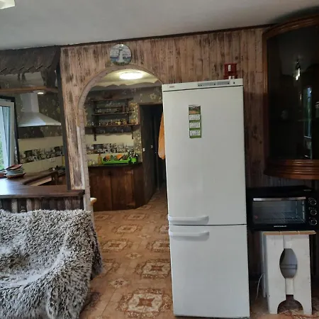Pensión Kitica House